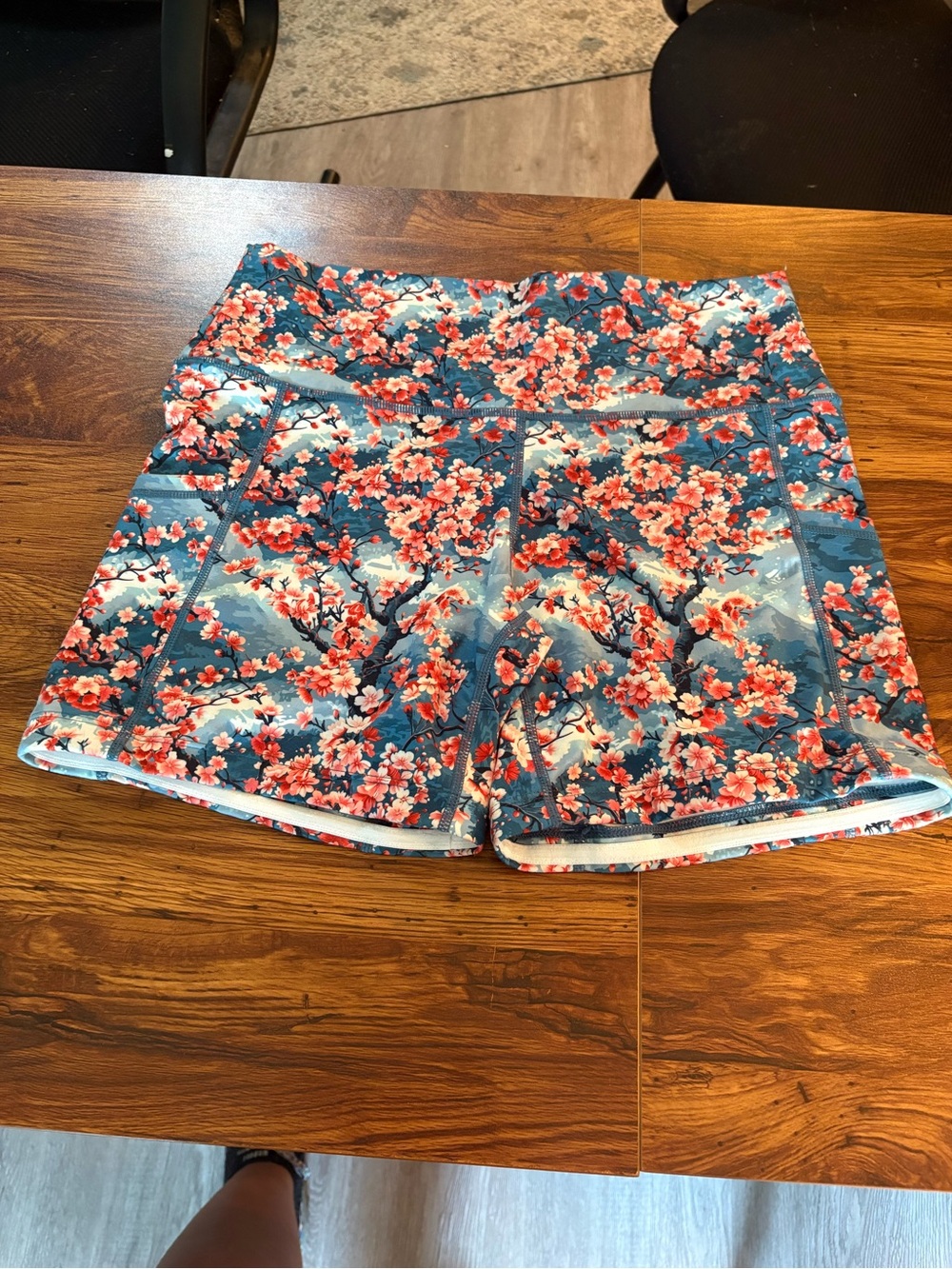 Constantly Varied Gear Cherry Blossom Med Shorts 5’ only worn a few times